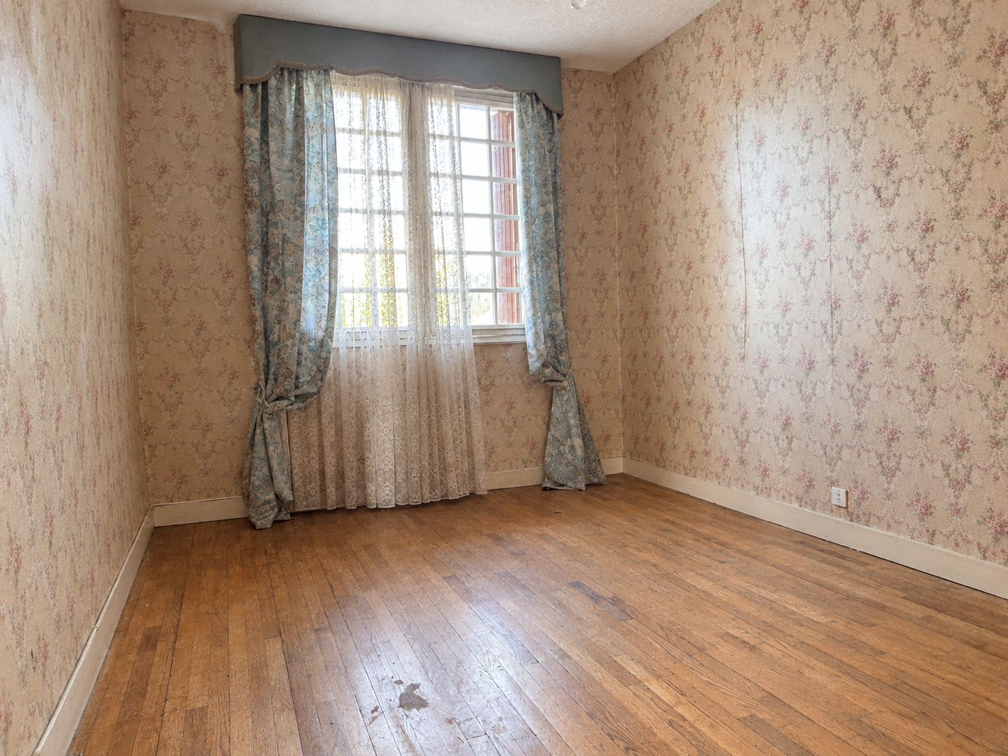 Maison de plain-pied à fort potentiel – 94 m² sur parcelle close de 1 000 m²
