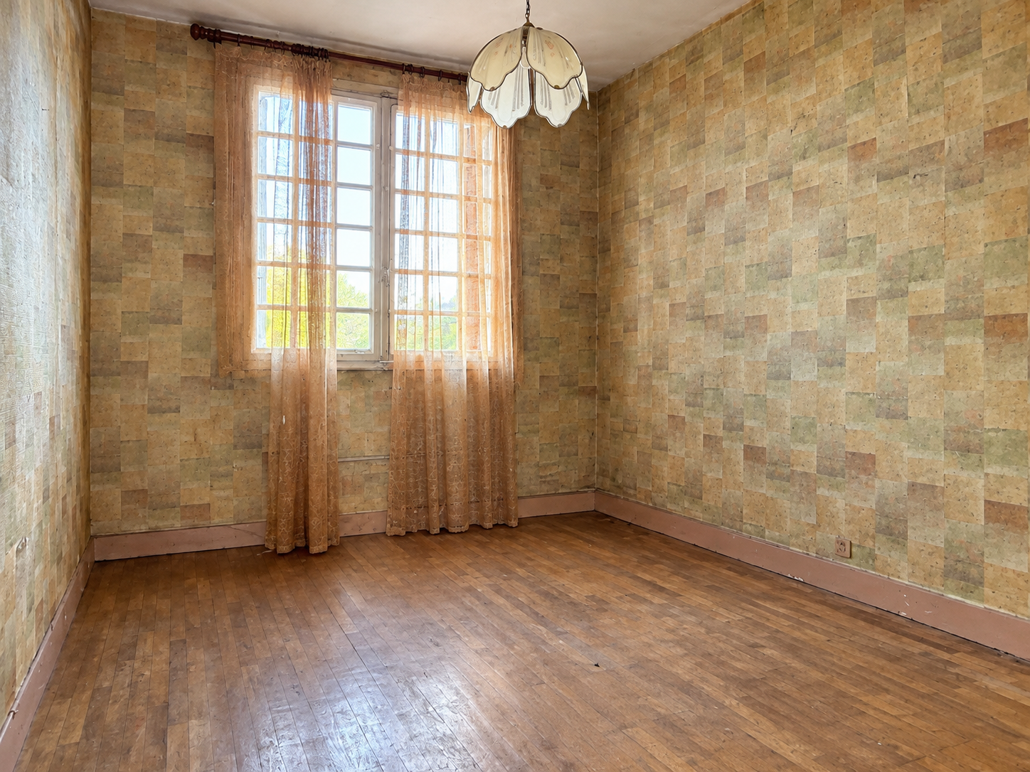 Maison de plain-pied à fort potentiel – 94 m² sur parcelle close de 1 000 m²