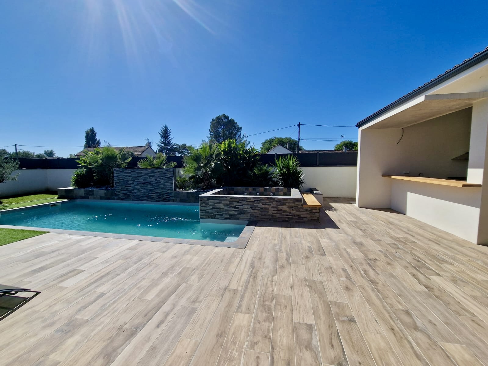 BERGERAC: Maison contemporaine T5 de plain-pied de 180 m²