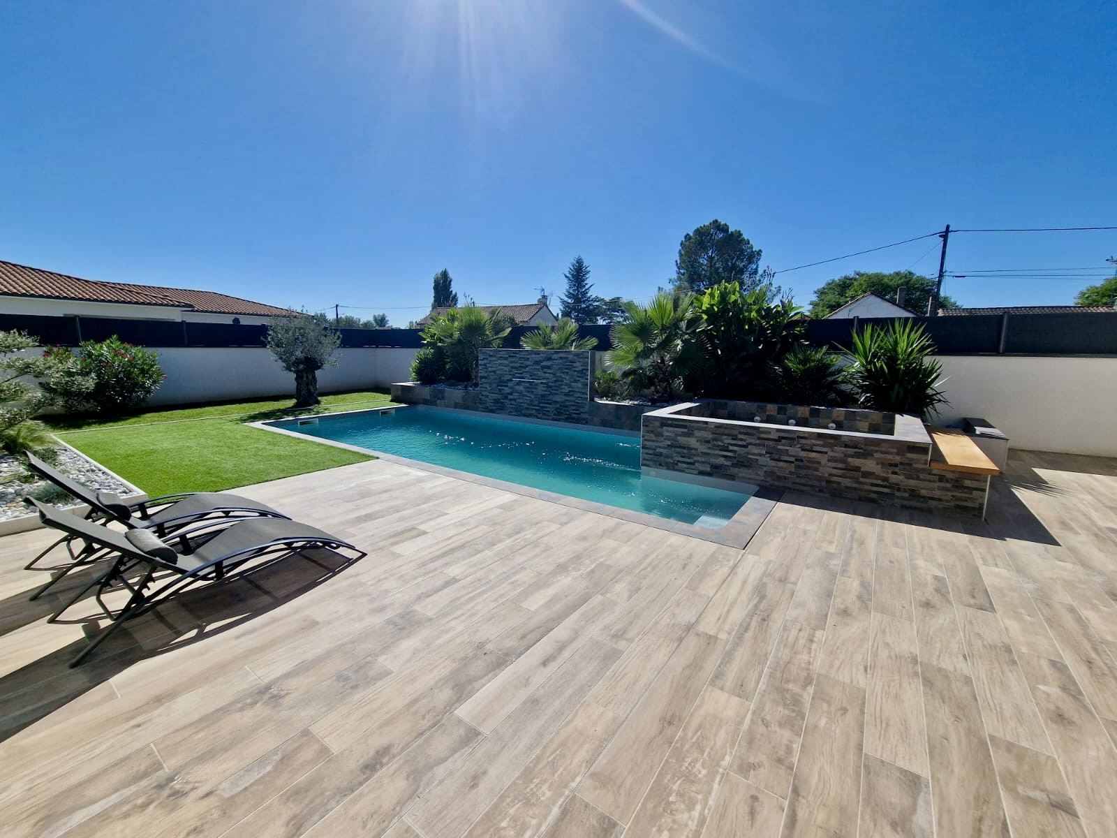 BERGERAC: Maison contemporaine T5 de plain-pied de 180 m²